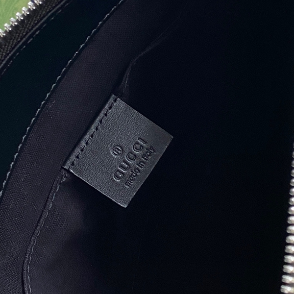 グッチバッグ着用イメージ